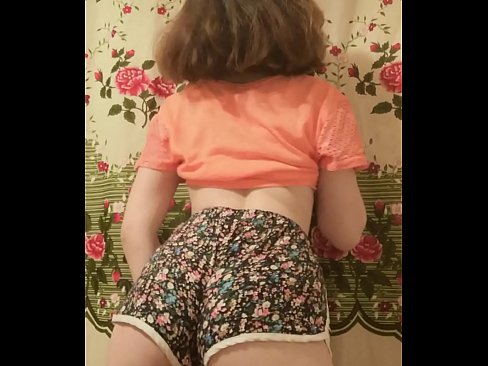 ❤️ سیکسی ځوان ماشوم په کیمره کې خپل شارټونه لرې کوي