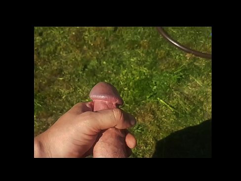 ❤️ ګرم hottie خپل ګلابي بلی fucked او د اوړي په باغ کې د squirt سره cums ترلاسه کوي